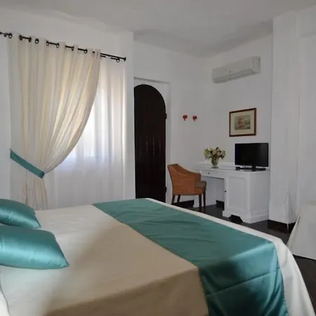 דירה Sleeps 4 Pool Wifi T763933