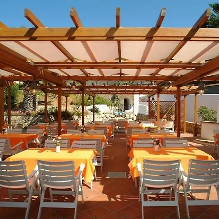 Sleeps 4 Pool Wifi T763933 דירה *