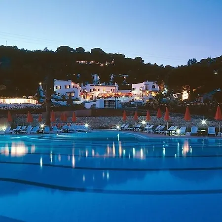 Sleeps 4 Pool Wifi T763933