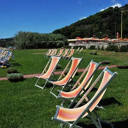 Sleeps 4 Pool Wifi T763933 Διαμέρισμα *