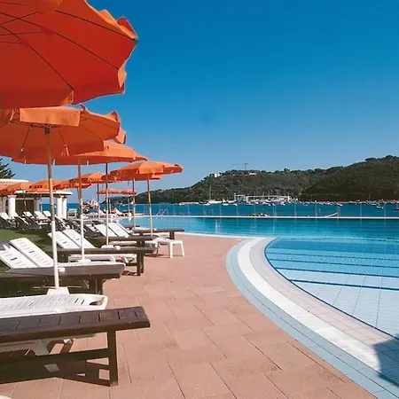 Διαμέρισμα Sleeps 4 Pool Wifi T763933 *