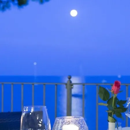 Sleeps 4 Pool Wifi T763933 Porto Azzurro