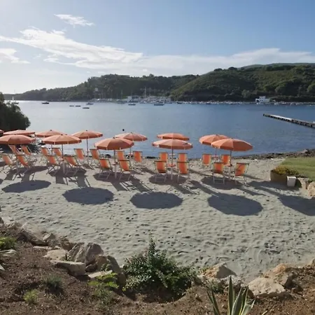Sleeps 4 Pool Wifi T763933 * Porto Azzurro